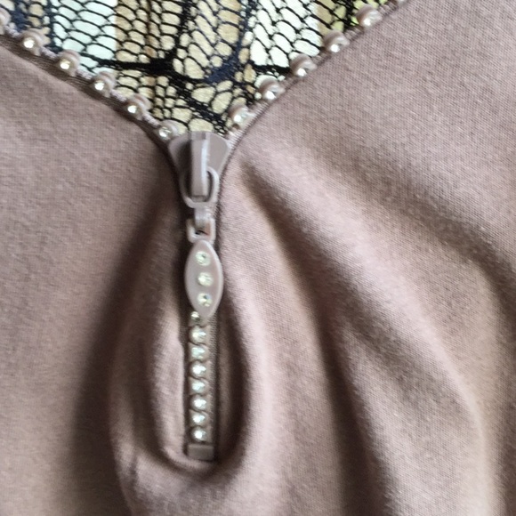 Top - Picture 4 of 4